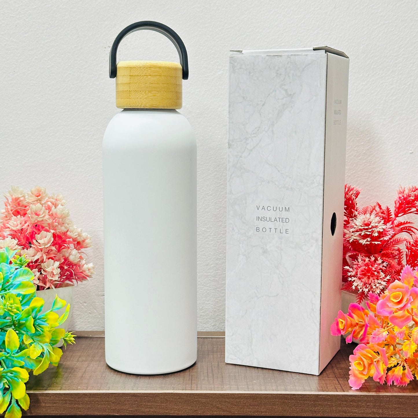 Stainless Steel Insulated Bottle – Sleek, Durable & Leak-Proof!