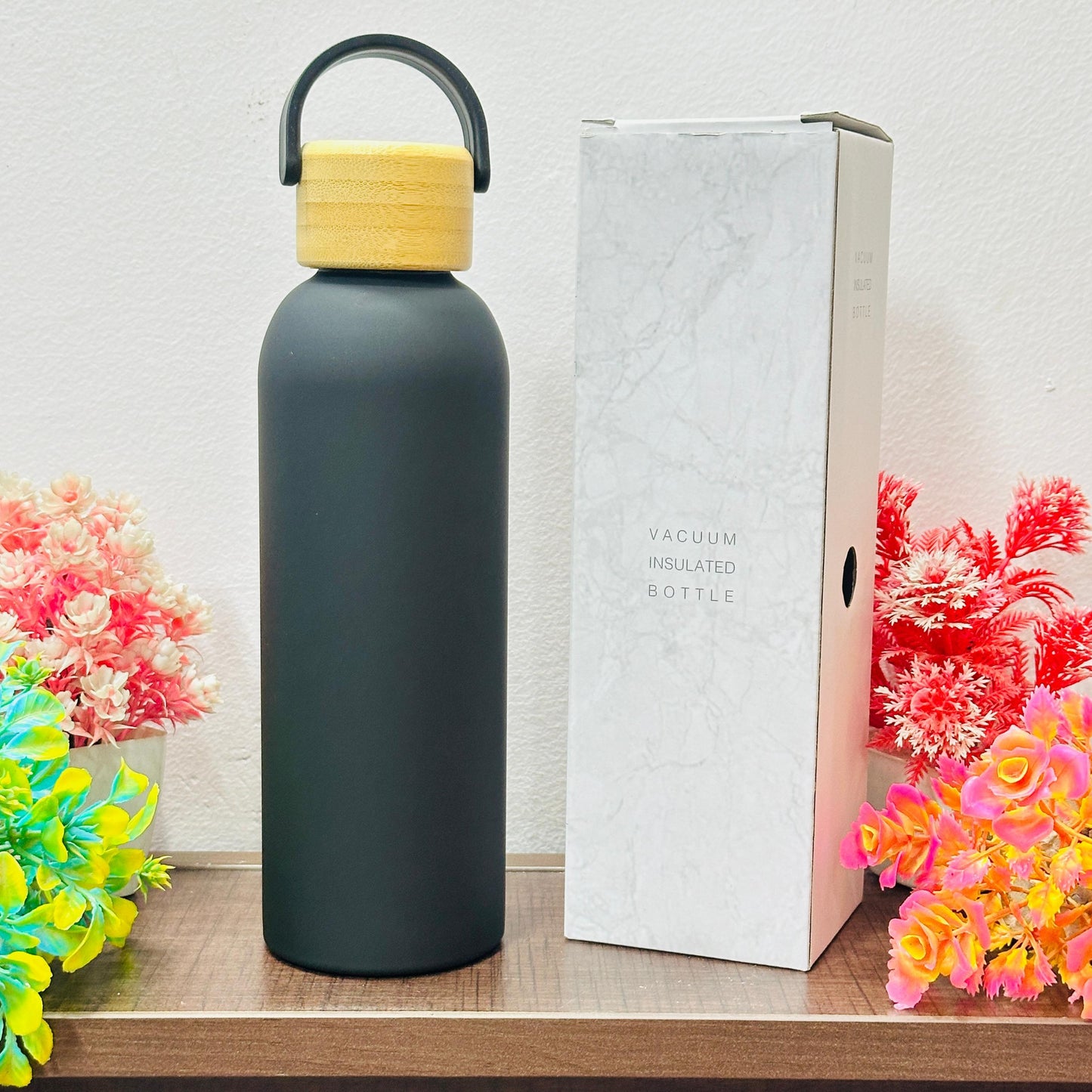Stainless Steel Insulated Bottle – Sleek, Durable & Leak-Proof!